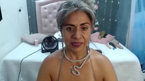 lalisha online show from February 12, 8:40 pm