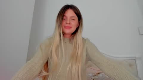 Lallie  online show from January 16, 3:30 pm