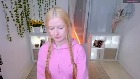 Laly online show from March 4, 7:37 am