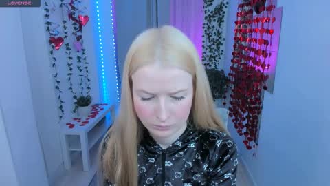 Laly online show from February 25, 11:31 am