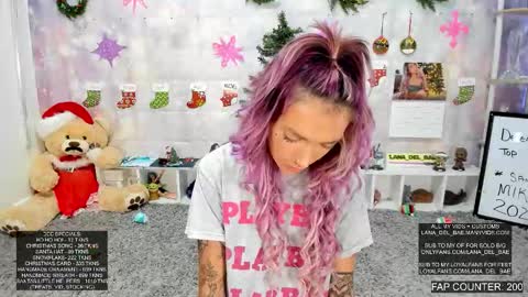 Lana Del Bae online show from December 17, 3:33 am