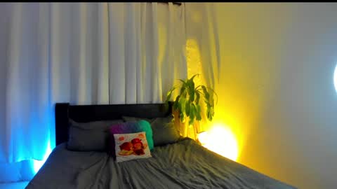 emma online show from February 4, 12:33 pm