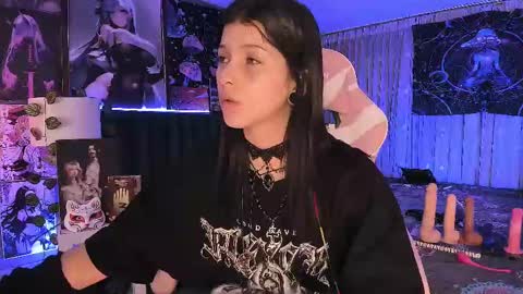 L A N A  online show from March 3, 5:26 am