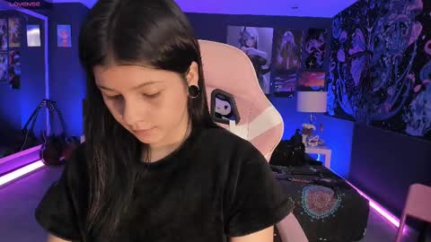 L A N A  online show from September 24, 9:25 pm