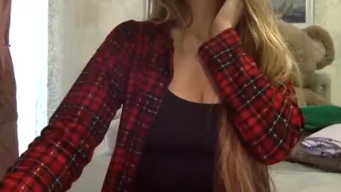 langoria online show from October 10, 1:49 pm