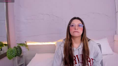 Lanna online show from February 20, 11:34 am