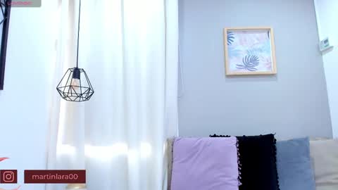      700  200   online show from March 1, 12:23 pm