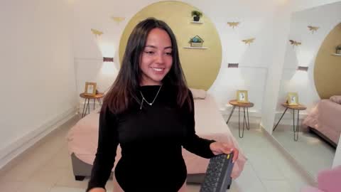 lara online show from October 14, 8:22 pm