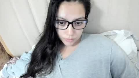 lara online show from November 10, 11:44 pm