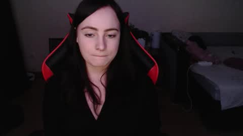 Laralianna online show from February 24, 7:01 pm