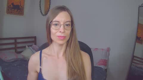 larawintersxxx online show from September 8, 8:52 pm