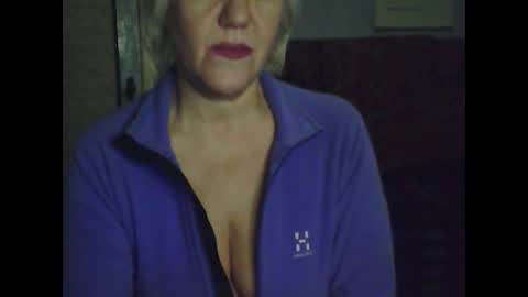 larisaq4ugo24 online show from February 20, 8:36 pm