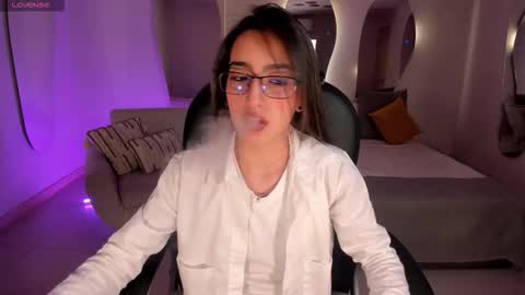 Larisa Smirnov online show from December 2, 4:03 am