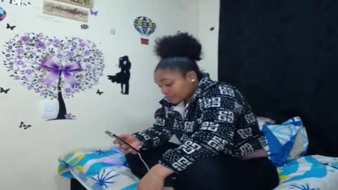 karen online show from December 3, 2:01 am