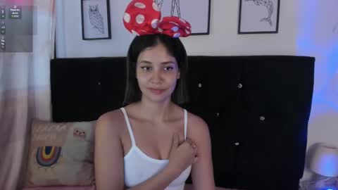 Hanna  online show from October 31, 8:57 pm