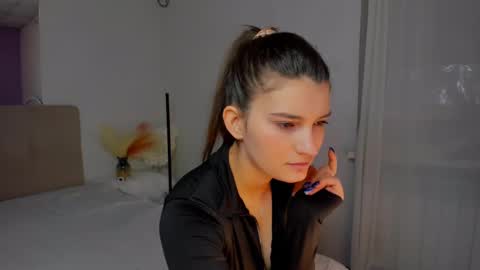 Laura online show from February 18, 6:26 am