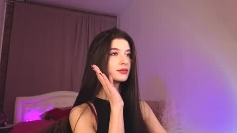 Laura online show from November 23, 7:48 pm