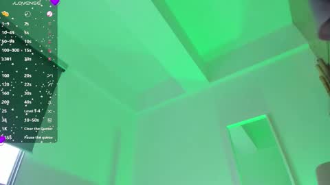 Lura online show from January 8, 5:50 pm