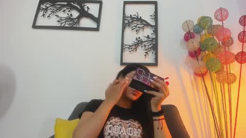 LAURA SOE online show from January 10, 2:34 pm