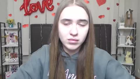 LauraHlot online show from January 18, 8:27 pm