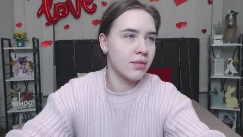 LauraHlot online show from February 11, 8:32 pm