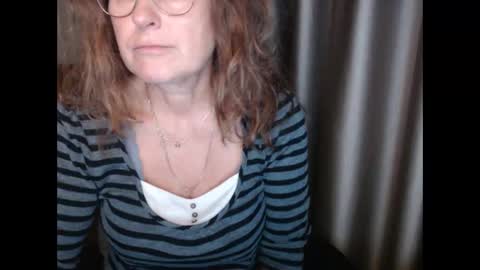 Snapshot of lauraoven1 chatting on October 21, 5:06 pm Lauraoven1 online show from October 21, 5:06 pm