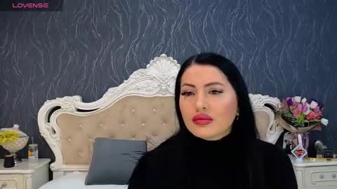 Laura online show from March 4, 9:40 am