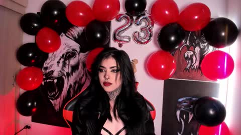  LAUREN INDEPENDENT MODEL HELP ME REACH 100 LIKES PLS  online show from November 28, 9:51 pm