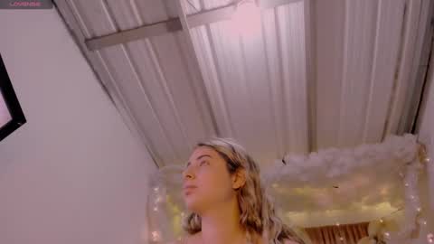 Lauu G online show from December 31, 3:55 am