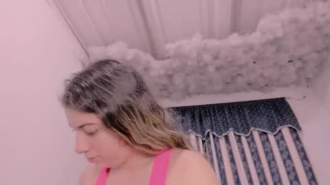 Lauu G online show from October 8, 10:19 am