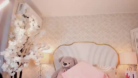 luu online show from December 22, 8:45 pm