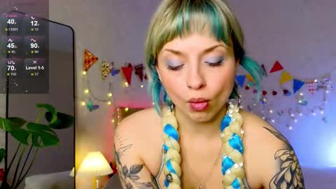 Snapshot of lavenly chatting on October 24, 2:13 pm Melissa online show from October 24, 2:13 pm