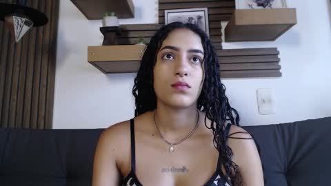 Layla online show from February 8, 5:27 pm