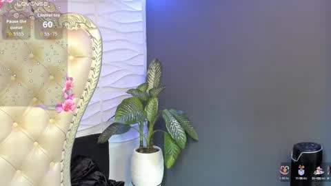 Layla online show from September 11, 10:43 pm