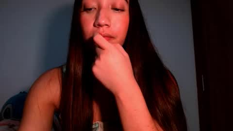 leanaalhub online show from December 4, 4:04 am