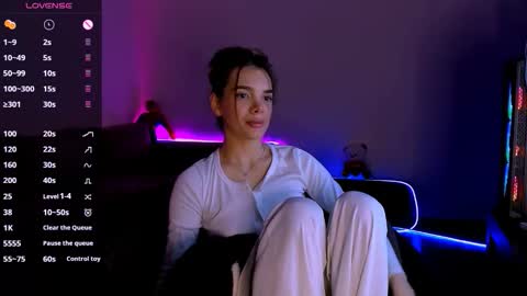 Leana online show from November 21, 3:36 pm