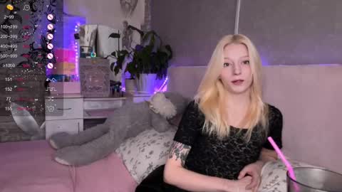 Snapshot of leanchika chatting on October 28, 8:31 am Lean online show from October 28, 8:31 am