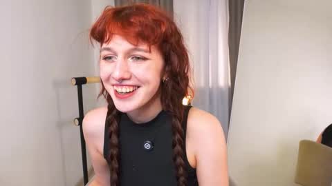 leelooyolo online show from November 22, 4:20 pm