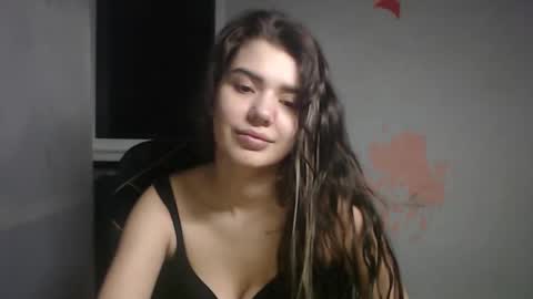 Liya online show from December 15, 10:26 pm