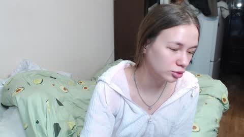 leila_bambi online show from January 12, 10:45 am