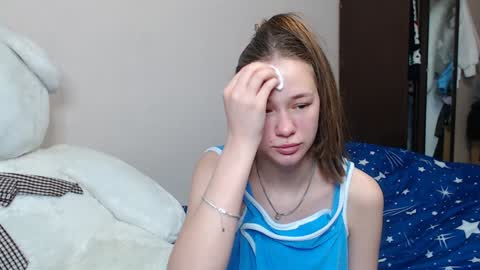 leila_bambi_ online show from January 26, 9:29 pm