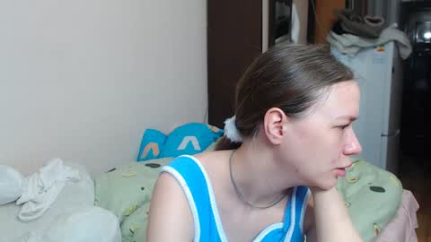 leila_bambi_ online show from January 15, 1:20 pm
