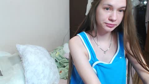 leila_bambi_ online show from January 10, 7:43 pm