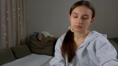 Lelia online show from February 5, 5:38 pm