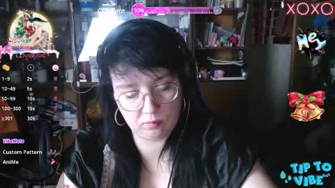 Snapshot of leona_harrison chatting on January 25, 9:57 pm Leona Harrison online show from January 25, 9:57 pm