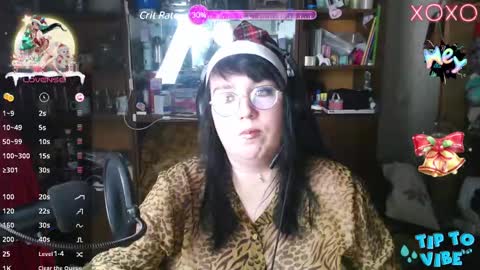 Snapshot of leona_harrison chatting on December 24, 9:22 pm Leona Harrison online show from December 24, 9:22 pm