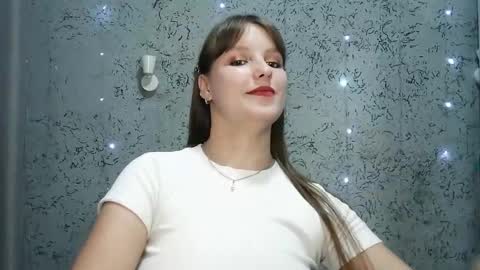 Snapshot of leonaalove chatting on October 29, 8:51 am Leonaalove online show from October 29, 8:51 am