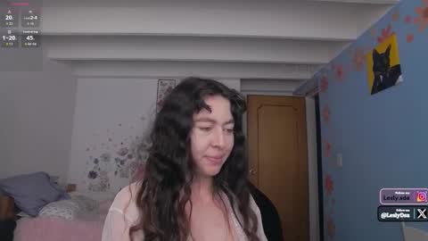 Snapshot of leslie9669 chatting on October 19, 5:04 pm Lesly online show from October 19, 5:04 pm