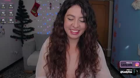 Snapshot of leslie9669 chatting on December 11, 8:39 pm Lesly online show from December 11, 8:39 pm