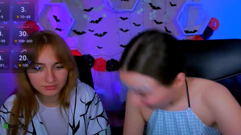 leslie_bird online show from October 31, 1:26 pm